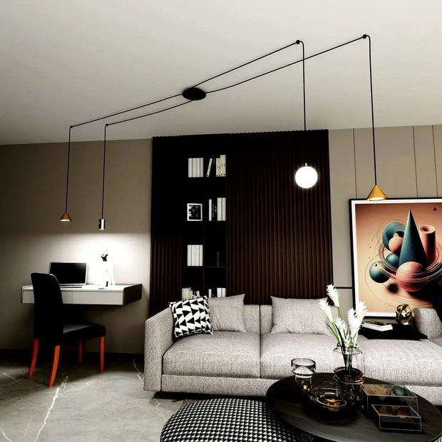 Plafond med gyllene upphängningar och svarta kablar - PlafondLjus